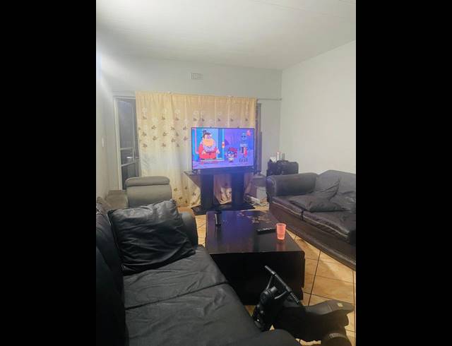 2 BEDROOM APARTMENT FOR SALE IN WYCHWOOD